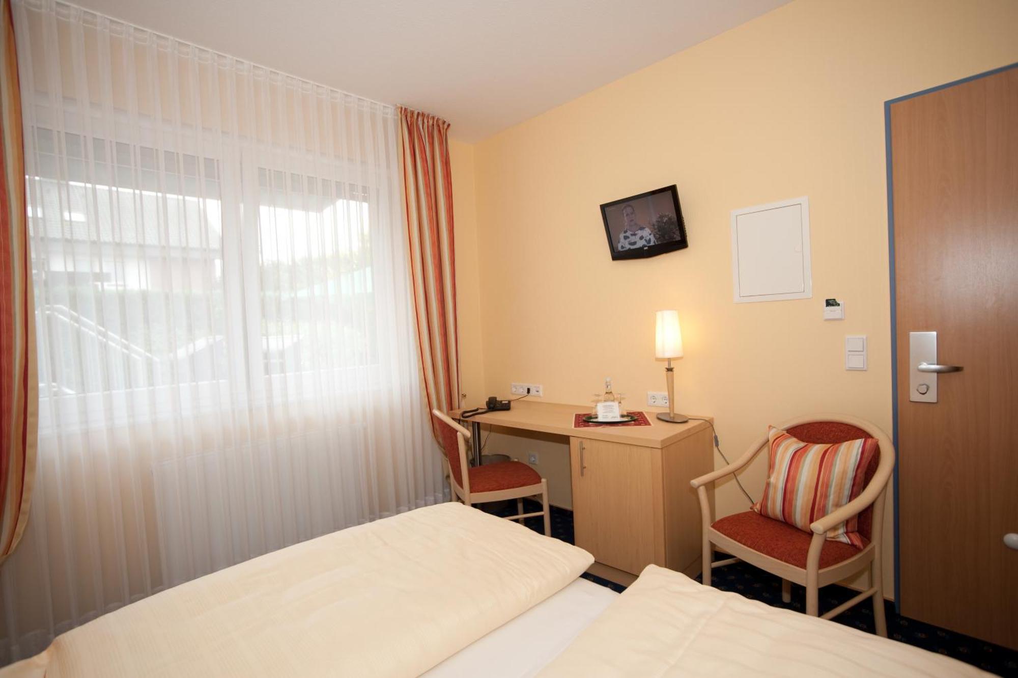 Akzent Hotel Hubertus Мелле Экстерьер фото